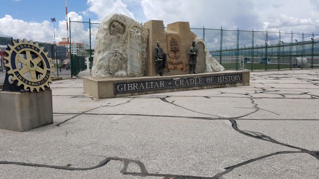 286 gibraltar denkmal an der grenze